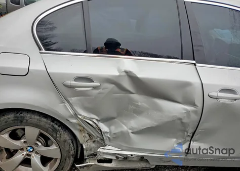 2005 BMW 530 I z USA, uszkodzony, nr VIN WBANA73555CR57424